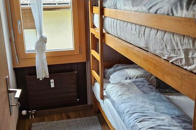 Neu renovierte Ferienwohnung im Haus Opal , (Grächen). 4-Bettwohnung