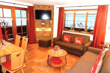 Gästehaus Schönfeld - Ferienwohnung Klausenberg  - Drei-Raum-Wohnung 75m² mit Balkon und Bergblick