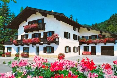 Gästehaus Häuslweber - Doppelzimmer mit Dusche/WC (5)