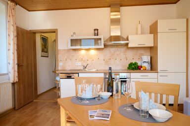 Ferienwohnungen Monika Bauer - Ferienwohnung Kampenwand für 1-2 Personen (40 qm, OG)