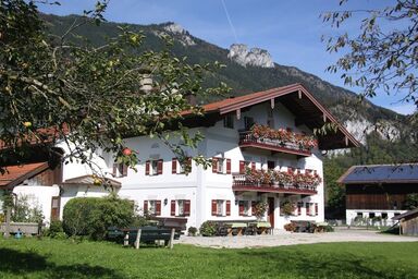 Hainzhof - Dreibettzimmer mit Etagendusche, 19 qm