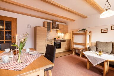 Ferienwohnungen Schausbreitner inkl. Chiemgaukarte - 8 Ferienwohnung TypD 67 qm, Balkon, Kochnische, 2 Schlaf- und 1 Wohnzimmer, WLAN