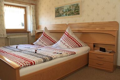 Haus Urban - Doppelzimmer Wimbachgries - Dusche/WC, 20 qm, TV, Radiowecker, Zusatzliege, Obergeschoss