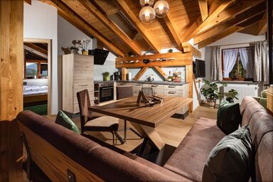 Gästehaus Sägfeiler - Ferienwohnung Hoher Göll für 2-5 Pers., ca. 110 qm, 2 Schlafzimmer, Wohnraum, Küche, Balkon