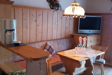Ferienwohnungen Almbrünnerl - Chiemgau Karte - Ferienwohnung Obersalzberg 3 Personen, 1 separates Schlafzimmer, Balkon, 48 qm