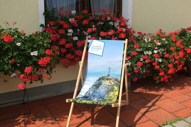 Haus Mayerbüchler - Chiemgau Karte - Ferienwohnung Franz für 2 Personen, 1 Schlafzimmer, Terrasse, Kachelofen, 65 m²