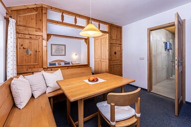 Haus Vogl - Doppelzimmer Nr.2, mit Dusche und WC, Balkon