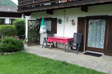 Haus Berggruß inkl. Chiemgaukarte - Ferienwohnung 82qm, Terr., Küche, 2 Schlafzimmer, 1 Wohnschlafzimmer, WLAN, 6 P.