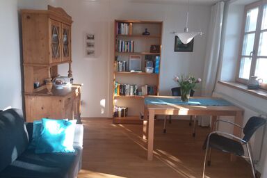 Ferienwohnung Adlmaier - Sonnige Ferienwohnung mit einem Schlafzimmer und Westbalkon