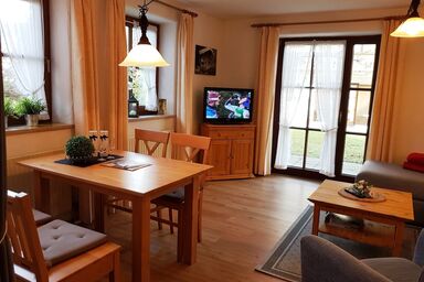 Ferienwohnung Gipfelstürmer - Am Sonneneck inkl. Chiemgaukarte - Ferienwohnung Gipfelstürmer 53qm, Balk., Küche, 1 Schlafz., 1 Wohnz., max. 2 P.
