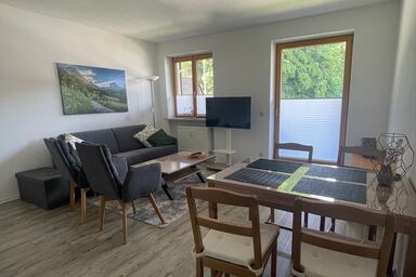 Ferienwohnung Bergblick - Ferienwohnung bis 4 Personen, 58qm, Schlafzimmer, Wohnzimmer, Küche, Dusche/WC, Balkon, WLAN
