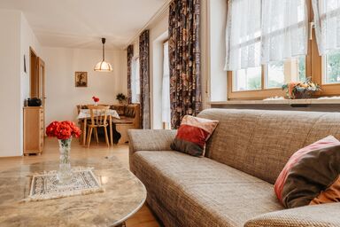 Haus An der Abens - Ferienwohnung 80 qm / EG mit 2 .Schlafzimmer im Untergeschoß