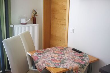 HopfenErlebnisHof Gästehaus - Appartement 2 (23qm) mit Balkon