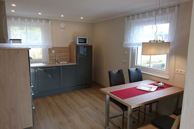 Ferienwohnung Rettinger / Monteurwohnung - Ferienhaus Anna Ferienwohnung im EG
