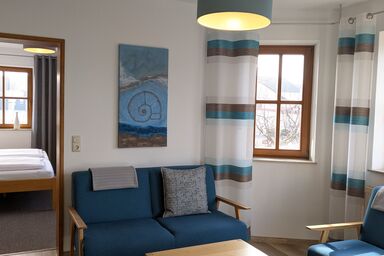 Weinbau Ferienwohnungen Familie Neubert - Ferienwohnung Muschelkalk (50 m²) mit Balkon nach Südwesten