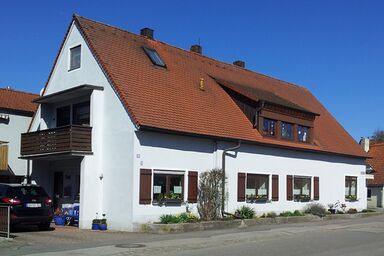 Die Galerie - Ferienwohnung - Ferienwohnung "Die Galerie" (80qm) mit Balkon und kostenfreiem WLAN