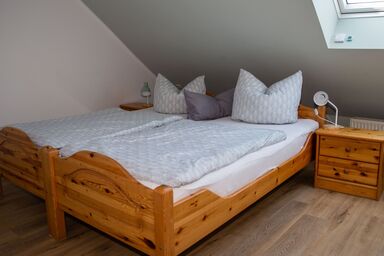 Ferienwohnung Sabine - Geräumige Ferienwohnung mit schönem Garten
