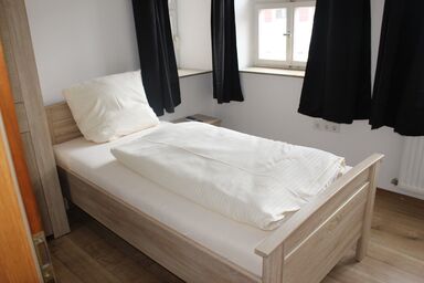Gästehaus Anker - Einzelzimmer (12qm) mit kostenfreiem WLAN