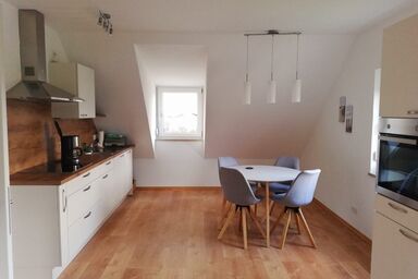 Ferienwohnung und Sommerhaus unter der Burg - Apartment 60qm