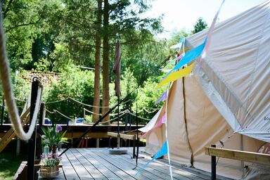 Baumschiffhotel am Waldbad - Glampingzelt Frida