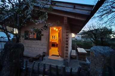 Blockhütte bei den Hühnchen - Blockhütte mit Terrasse