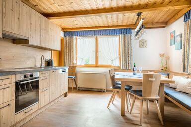 Am Ferienbauernhof Schmiedbauer.com im Salzkammergut - APARTMENT II -3 Zimmer m. Dusche