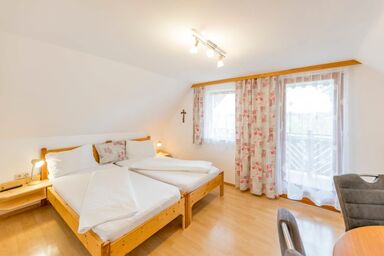 Ermi - Zimmer mit Balkon