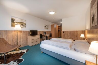 AlpenParks Hotel Montana - Doppelzimmer | Einzelzimmer mit Dusche, WC