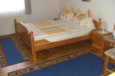 Gästehaus Stöckler - Dreibettzimmer Nr. 1