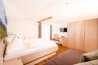 Hotel Garni Krumbach - Doppelzimmer C (Komfort mit Balkon)