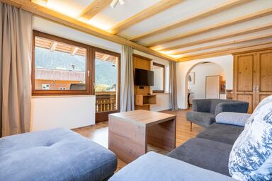 Gästehaus Strasser - Appartement 4 mit 1,5 Schlafräumen und 2 Balkonen