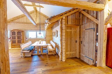 Allgäuer Stüble - Ferienwohnung mit Bergblick, Kamin-/Ofen und Balkon