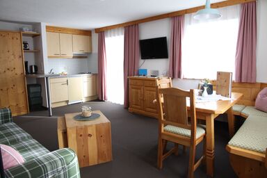 Das Edelweiss - 2 Zimmer-Ferienwohnung Krinnenspitze