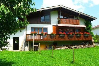 Ferienwohnung - Bergblick auf Stockhorn und Niesen