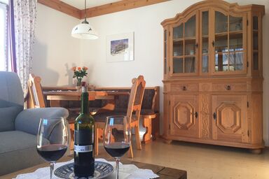 Haus am Wiesbach - Ferienwohnung Enzian 48qm mit Terrasse, 1 separates Schlafzimmer