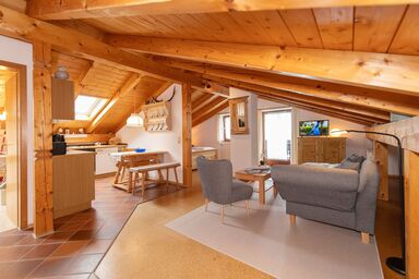 Gästehaus Weißenbacher-Ferienwohnungen - Fewo Nr. 2 Specht 1 bis 2 Personen, 45 qm, Wohnschlafraum, Du/Wc, Balkon,  WLAN, 2. Stock