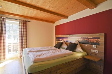 Wachingerhof - Ferienwohnung Walnuss 40 qm bis 2 Personen, 1. OG 1 sep. Schlafzimmer, Südbalkon