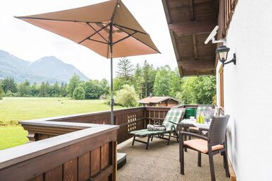 Ferienhaus Eva inkl. Chiemgaukarte - Ferienhaus 120qm, Balkon u Terr., Küche, 3 Schlafzimmer, Wohnzimmer, WLAN, 6 P.