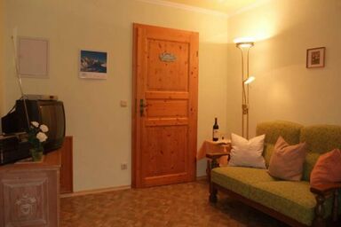 Haus Hillebrand Hans - Ferienwohnung Jenner für 1-3 Pers., ca. 43 m², Schlafzimmer, Wohnküche, Balkon