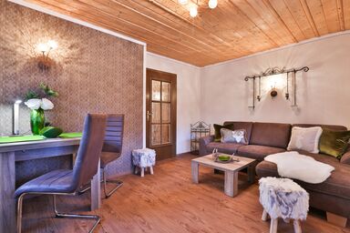 Gästehaus Alexandra - Ferienwohnung Nr. 1, mit Balkon und Bergblick, 50 qm, W-LAN