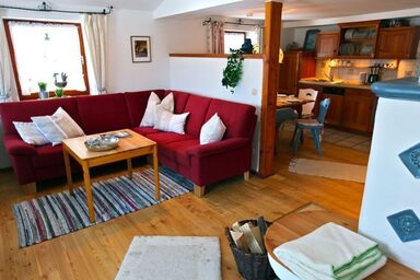 Dandl-Hof inkl. Chiemgaukarte - Ferienwohnung A Heidi 65qm, Balk., Küche, 2 Schlafzimmer, 1 Wohnzimmer, 4 P.