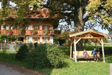 Braunhof - Ferienwohnung Wendelstein bis 4 Personen, 75 qm, 2 sep. Schlafräume, Balkon
