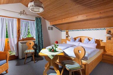 Pension Waldklause - Doppelzimmer mit Balkon, Dusche/WC Nr. 6