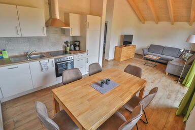 Thomanhof - helle Ferienwohnung- 5 Personen, 53qm, 2 Schlafzimmer, Balkon mit Bergblick
