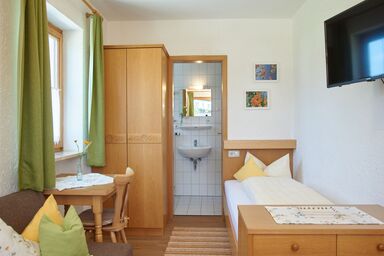 Beim Dobler - Appartement Ringelblume, 20qm, 1. Obergschoss, kombinierter Wohn-Schlafraum