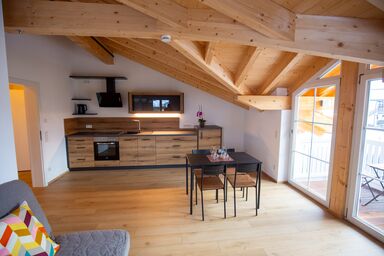 Ferienwohnungen Irmingard - Ferienwohnung Seeblick, 1-4 Pers., 1 sep. Schlafzimmer, Südbalkon