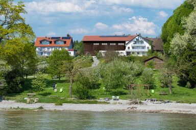 Baumanns Ferienhof Am See - Doppelzimmer - Balkon und Seeblick