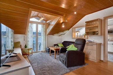 Pension/Ferienwohnung Gästehaus Stern - Ferienwohnung 2 Silberberg (58qm) mit Balkon