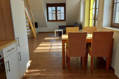 Gästehof - Weinbau SÄGER - Galerie-Appartement Nr.3 mit Balkon und großem Wohn-/Küchenraum