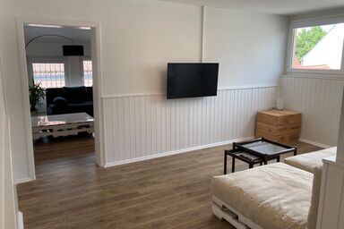 Ferienwohnungen und Monteurunterkunft "Mainbogen-Blick" Penthouse - Ferienwohnung / Penthouse